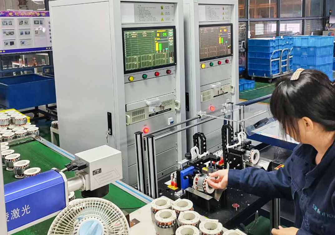 電機搭線垂線測試系統(tǒng)應(yīng)用現(xiàn)場—AIP艾普.jpg 電機搭線垂線測試系統(tǒng)應(yīng)用現(xiàn)場—AIP艾普.jpg